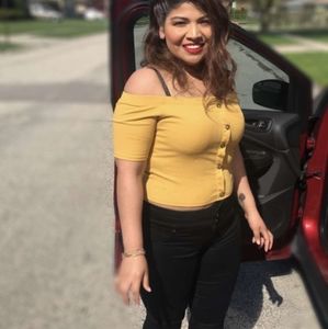 Meet your Posher, Rocio